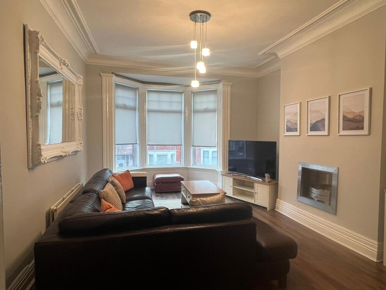3 Bedroom Property Close To Beach South Shields Extérieur photo